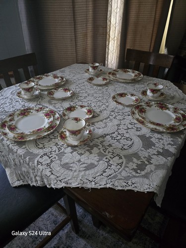Bone china set royal - royal, albert