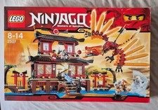 LEGO 2507 Ninjago Fire Temple 2011 nuovo (ritirato) scatola danneggiata 