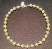 Collana in pietra lavica con bagno galvanico e ematite