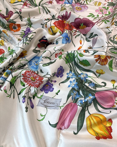 Gucci sciarpa seta 33in flora - gucci,