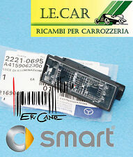 1 LUCE FANALE TARGA POSTERIORE