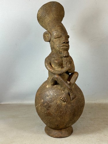 251120 ceramica antropomorfa - -,