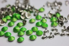 Borchie sfuse a cono con rivetto 9mm colore verde smaltato da 50-1000pz  scelta