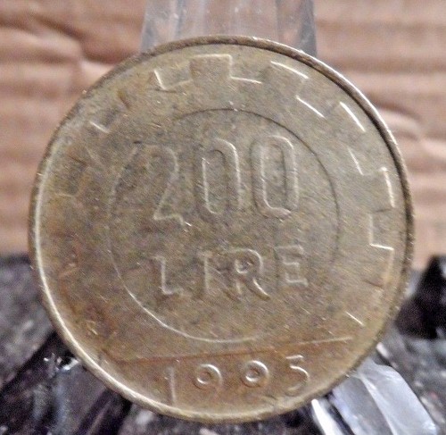 Moneta italiana 200 - lire, 1995