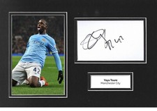 Yaya Toure firmato 12x8 foto