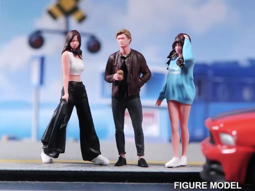 Modellino figure dipinto - , ed
