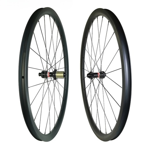 Set ruote carbonio ghiaia