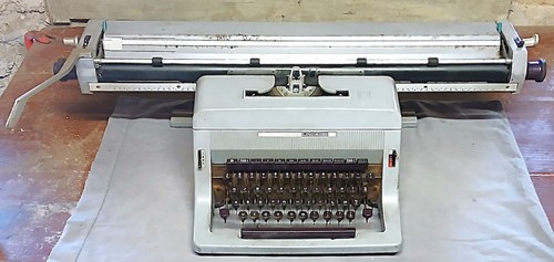 Macchina scrivere olivetti - scrivere,