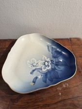 2 Piatti Da Portata Triangolari In Porcellana B&G