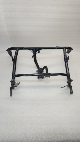 1988 gsxr 750 - cowling, brace