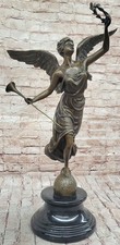 Statua scultura bronzo festa