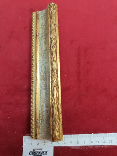 Cornice misura richiesta - su,