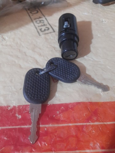 Chiusura cofano con chiave - chiusura,