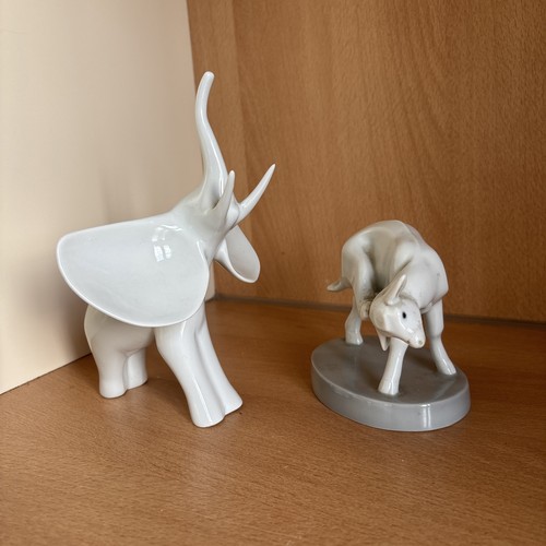 Capretta elefante due - e, elefante,