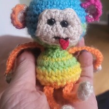 Scimmia all'uncinetto, animale