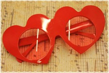 Occhiali montatura a cuore con lente rotonda trasparente colore rosso