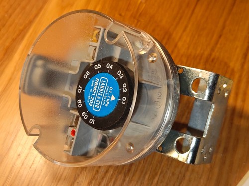 Regolatore pressione - regolatore,