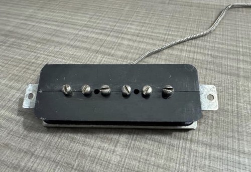 Gibson pickup dogear - p-90,