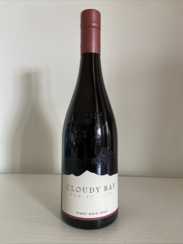 Cloudy bay pinot noir - cloudy, 2023