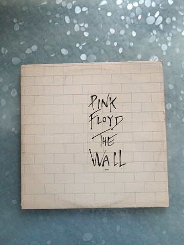The wall pink floyd - wall.,