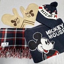 Lotto 4 guanti cappelli