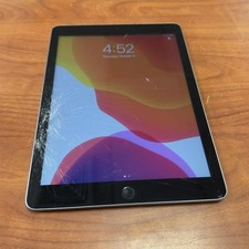 Solo WiFi rotto Apple iPad 5a generazione 32 GB 13.1.3 MPGT2LL/A schermo rotto