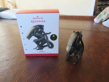 2014 Hallmark ornamento ALIEN