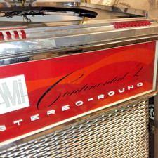 JUKEBOX RICAMBIO - PARTE PORTELLO ANT. CONT.II  COMPL.VETRO SERIGRAFIA TASTIERA