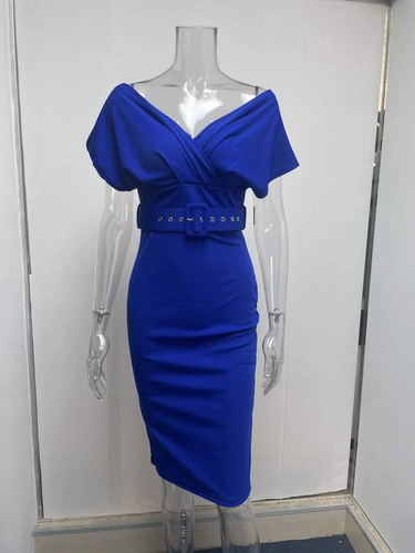 Donna elegante spalla scoperta - donna,