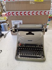 MACCHINA DA SCRIVERE OLIVETTI