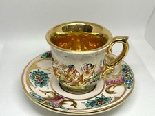 ANTICA TAZZINA CON PIATTINO PORCELLANA CERAMICA CAPODIMONTE IN BASSORILIEVO