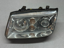 VW Bora 1J6 Variant faro