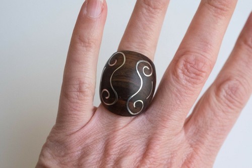 Anello vintage legno - in,