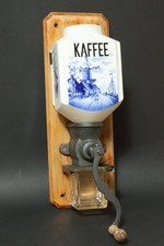 Vecchio Macinino Caffè a Muro