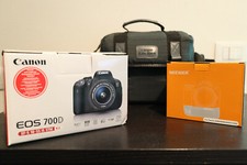 CANON EOS 700D FOTOCAMERA REFLEX KIT EF-S 18-55 IS STM + BATTERY GRIP + BORSA