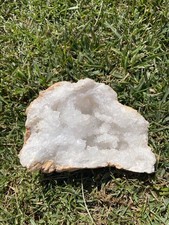 Geode di quarzo bianco