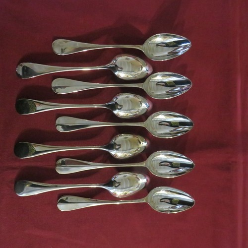 Cuillères soupe en métal - a,