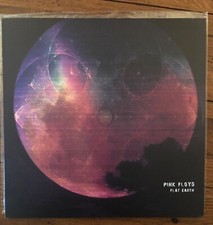 pink floyd flat earth green