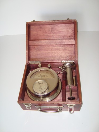 Antico apparecchio medico - ,