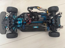 Telaio auto Tamiya TT02 RC con corpo Supra e motore brushless 1/10 Drift
