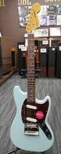 SQUIER V 60S MUSTANG LRL SNB