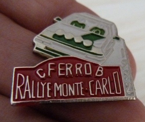 Rare pin renault - pin's,