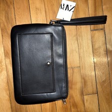 BNT Zara Wrist Clutch