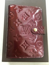 LOUIS VUITTON   Cover  from