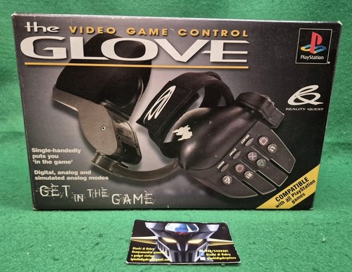The glove video game control - glove,