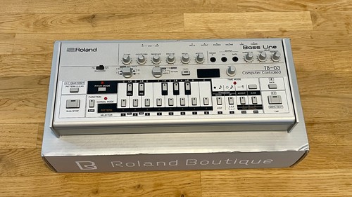 Roland boutique 03 - roland,