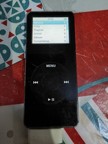Apple ipod nano gen gb - 1, 2