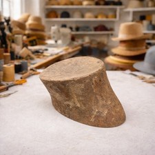 Petite forme à chapeau de