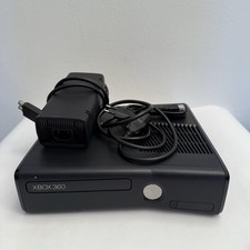 CONSOLE XBOX 360 S 4GB COMPLETA DI TUTTI I CAVI ALIMENTATORE OTTIMA FUNZIONANTE