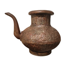 Lota indiana in rame, vaso